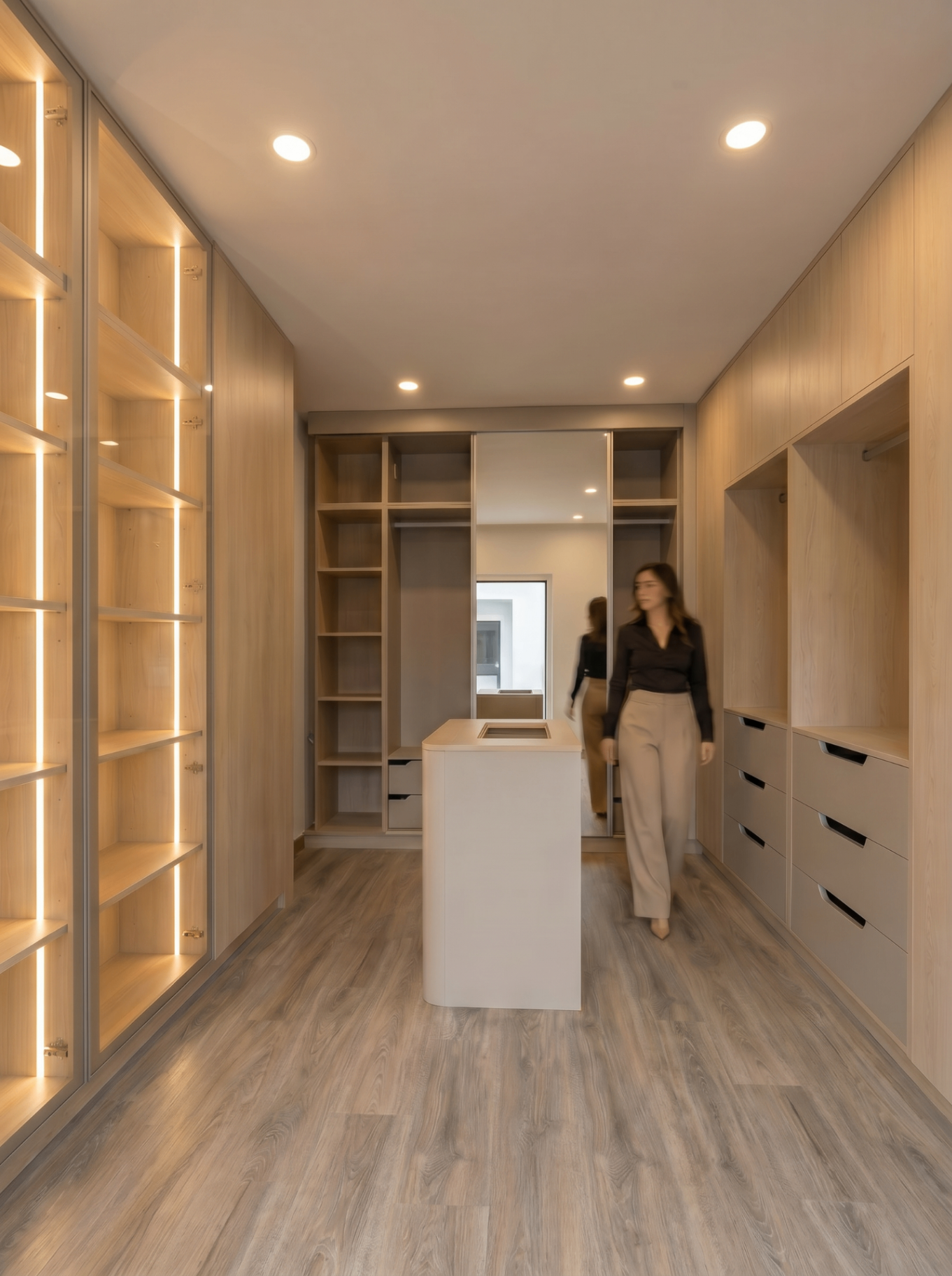 Closet  · Aroeira